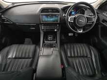 Jaguar F-PACE D240 Portfolio 