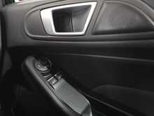 Ford Fiesta T EcoBoost ST-Line 
