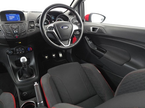 1.0T EcoBoost ST-Line Hatchback 3dr Petrol Manual Euro 6 (s/s) (140 ps)