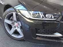 Jaguar XE d R-Sport 
