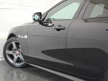 Jaguar XE d R-Sport 