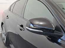 Jaguar XE d R-Sport 