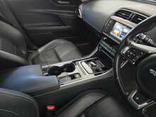Jaguar XE d R-Sport 