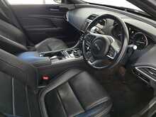Jaguar XE d R-Sport 