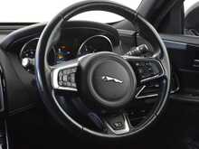 Jaguar XE d R-Sport 