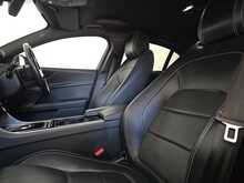 Jaguar XE d R-Sport 