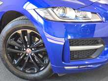 Jaguar F-PACE D180 R-Sport 