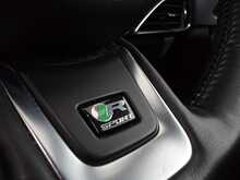 Jaguar F-PACE D180 R-Sport 