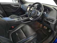 Jaguar F-PACE D180 R-Sport 