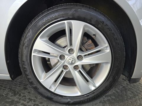 1.6 Turbo D ecoTEC BlueInjection Elite Nav Sports Tourer 5dr Diesel Manual Euro 6 (s/s) (110 ps)