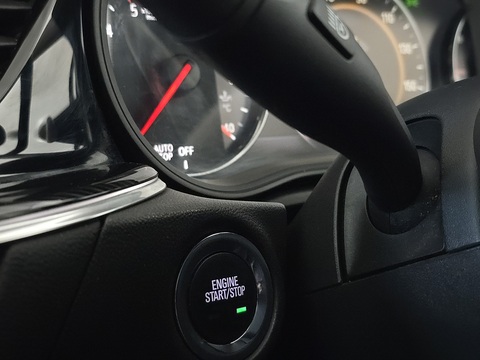 1.6 Turbo D ecoTEC BlueInjection Elite Nav Sports Tourer 5dr Diesel Manual Euro 6 (s/s) (110 ps)