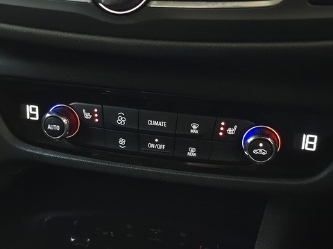 1.6 Turbo D ecoTEC BlueInjection Elite Nav Sports Tourer 5dr Diesel Manual Euro 6 (s/s) (110 ps)