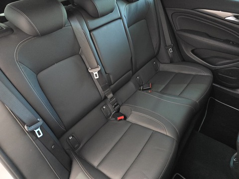 1.6 Turbo D ecoTEC BlueInjection Elite Nav Sports Tourer 5dr Diesel Manual Euro 6 (s/s) (110 ps)