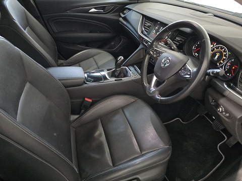 1.6 Turbo D ecoTEC BlueInjection Elite Nav Sports Tourer 5dr Diesel Manual Euro 6 (s/s) (110 ps)