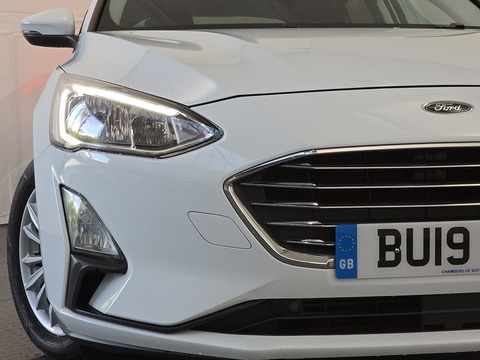 1.0T EcoBoost Titanium Hatchback 5dr Petrol Manual Euro 6 (s/s) (125 ps)