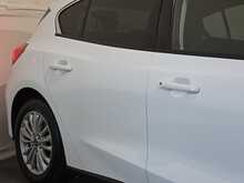 Ford Focus T EcoBoost Titanium 