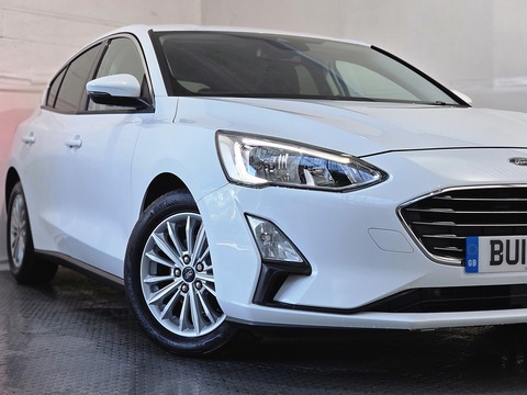 1.0T EcoBoost Titanium Hatchback 5dr Petrol Manual Euro 6 (s/s) (125 ps)