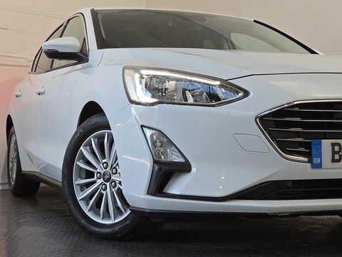 1.0T EcoBoost Titanium Hatchback 5dr Petrol Manual Euro 6 (s/s) (125 ps)