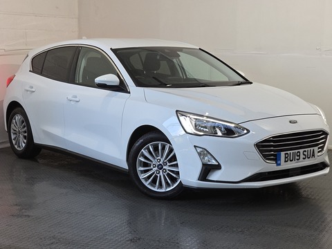 1.0T EcoBoost Titanium Hatchback 5dr Petrol Manual Euro 6 (s/s) (125 ps)