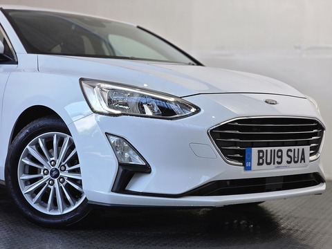 1.0T EcoBoost Titanium Hatchback 5dr Petrol Manual Euro 6 (s/s) (125 ps)