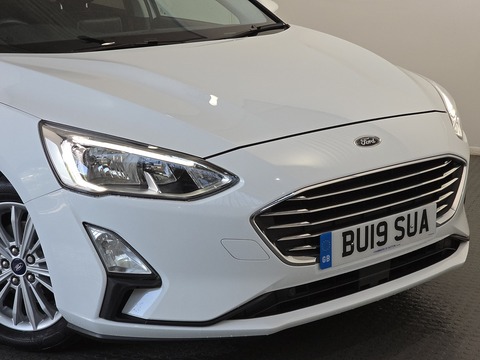1.0T EcoBoost Titanium Hatchback 5dr Petrol Manual Euro 6 (s/s) (125 ps)