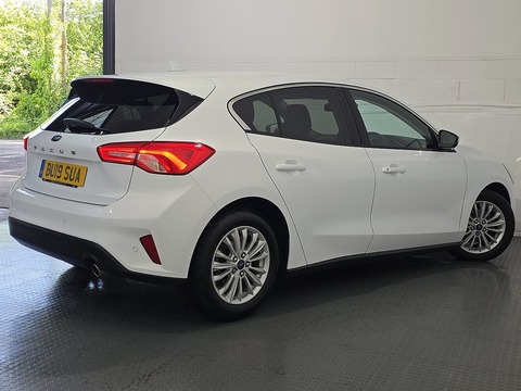1.0T EcoBoost Titanium Hatchback 5dr Petrol Manual Euro 6 (s/s) (125 ps)