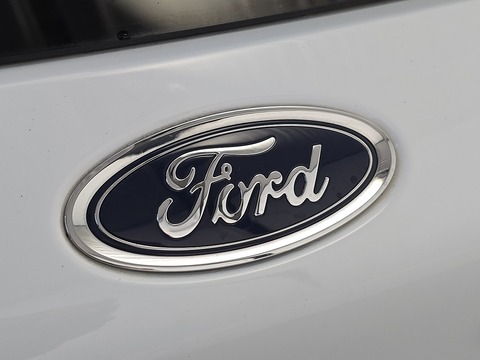 1.0T EcoBoost Titanium Hatchback 5dr Petrol Manual Euro 6 (s/s) (125 ps)