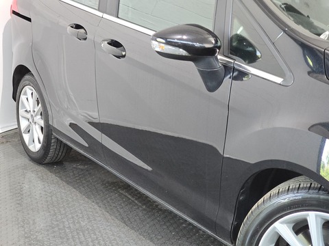 1.6 Titanium MPV 5dr Petrol Powershift Euro 5 (105 ps)