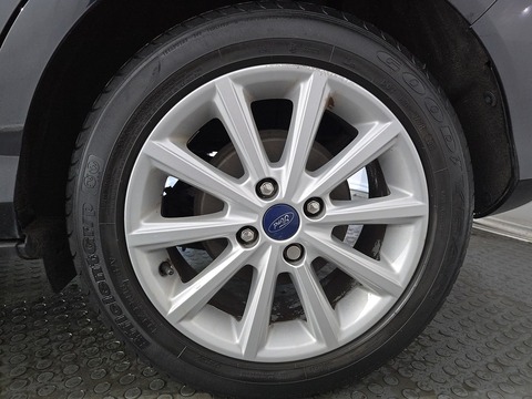 1.6 Titanium MPV 5dr Petrol Powershift Euro 5 (105 ps)