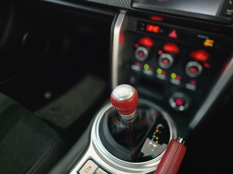 2.0 Boxer D-4S Coupe 2dr Petrol Auto Euro 6 (200 ps)