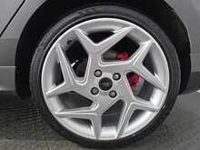 Ford Fiesta T EcoBoost ST-2 