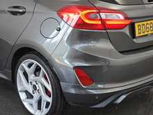 Ford Fiesta T EcoBoost ST-2 