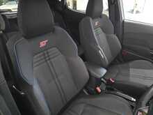 Ford Fiesta T EcoBoost ST-2 