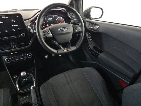1.5T EcoBoost ST-2 Hatchback 5dr Petrol Manual Euro 6 (200 ps)