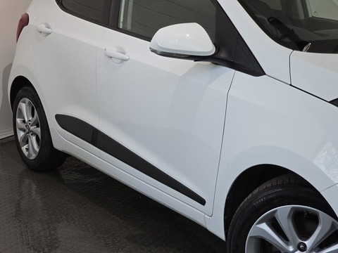 1.2 Premium SE Hatchback 5dr Petrol Manual Euro 6 (87 ps)