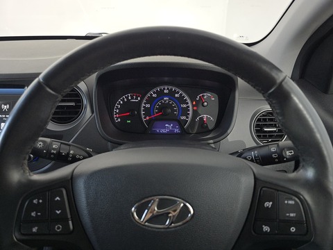 1.2 Premium SE Hatchback 5dr Petrol Manual Euro 6 (87 ps)