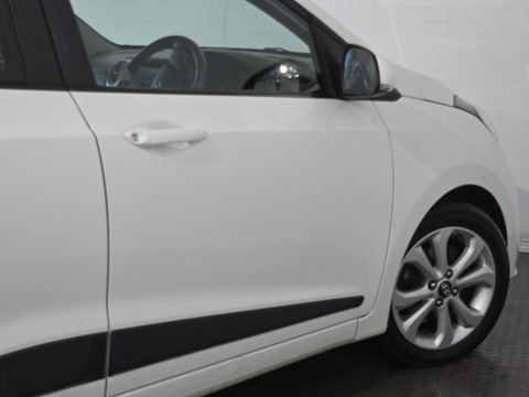 1.2 Premium SE Hatchback 5dr Petrol Manual Euro 6 (87 ps)