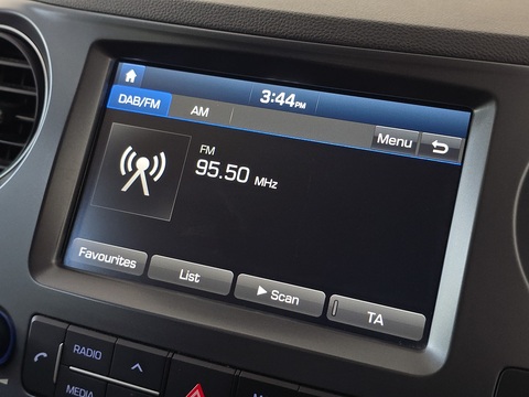 1.2 Premium SE Hatchback 5dr Petrol Manual Euro 6 (87 ps)