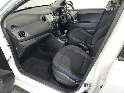 1.2 Premium SE Hatchback 5dr Petrol Manual Euro 6 (87 ps)