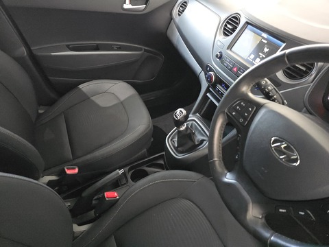 1.2 Premium SE Hatchback 5dr Petrol Manual Euro 6 (87 ps)