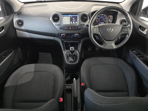 1.2 Premium SE Hatchback 5dr Petrol Manual Euro 6 (87 ps)