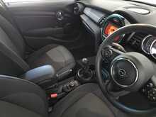 MINI Hatch Cooper Classic 