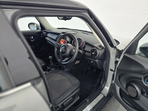 1.5 Cooper Classic Hatchback 5dr Petrol Manual Euro 6 (s/s) (136 ps)