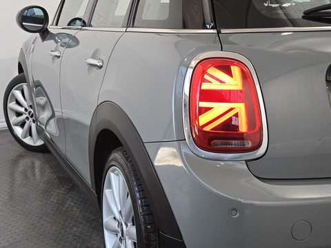 1.5 Cooper Classic Hatchback 5dr Petrol Manual Euro 6 (s/s) (136 ps)