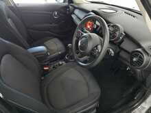 MINI Hatch Cooper Classic 