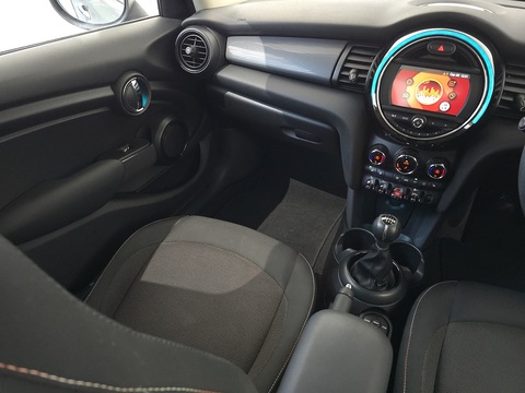 1.5 Cooper Classic Hatchback 5dr Petrol Manual Euro 6 (s/s) (136 ps)
