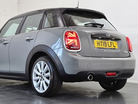 1.5 Cooper Classic Hatchback 5dr Petrol Manual Euro 6 (s/s) (136 ps)