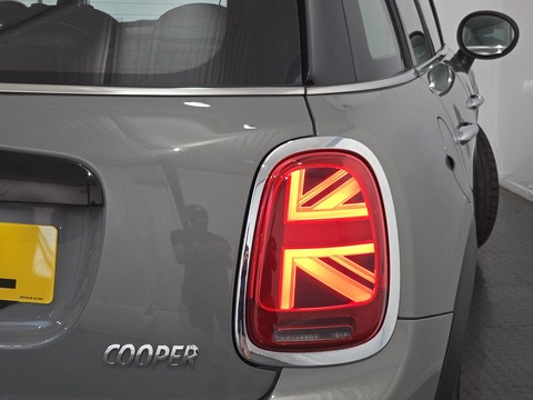 1.5 Cooper Classic Hatchback 5dr Petrol Manual Euro 6 (s/s) (136 ps)