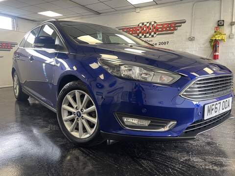 Ford Focus 1.2 DIG-T Tekna SUV 5dr Petrol Manual 2WD Euro 5 (s/s) (115 ps)