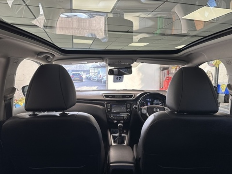 Nissan Qashqai DIG-T Tekna - U75542